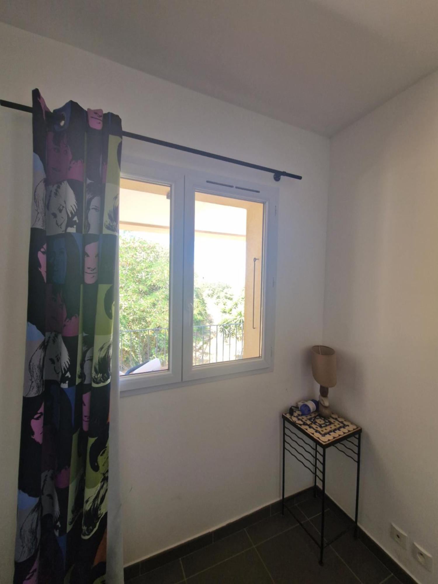 Location Saisonniere - Appartement T3 - Propriano プロプリアノ エクステリア 写真